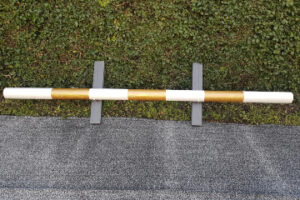 Pole: gold 3 stripes